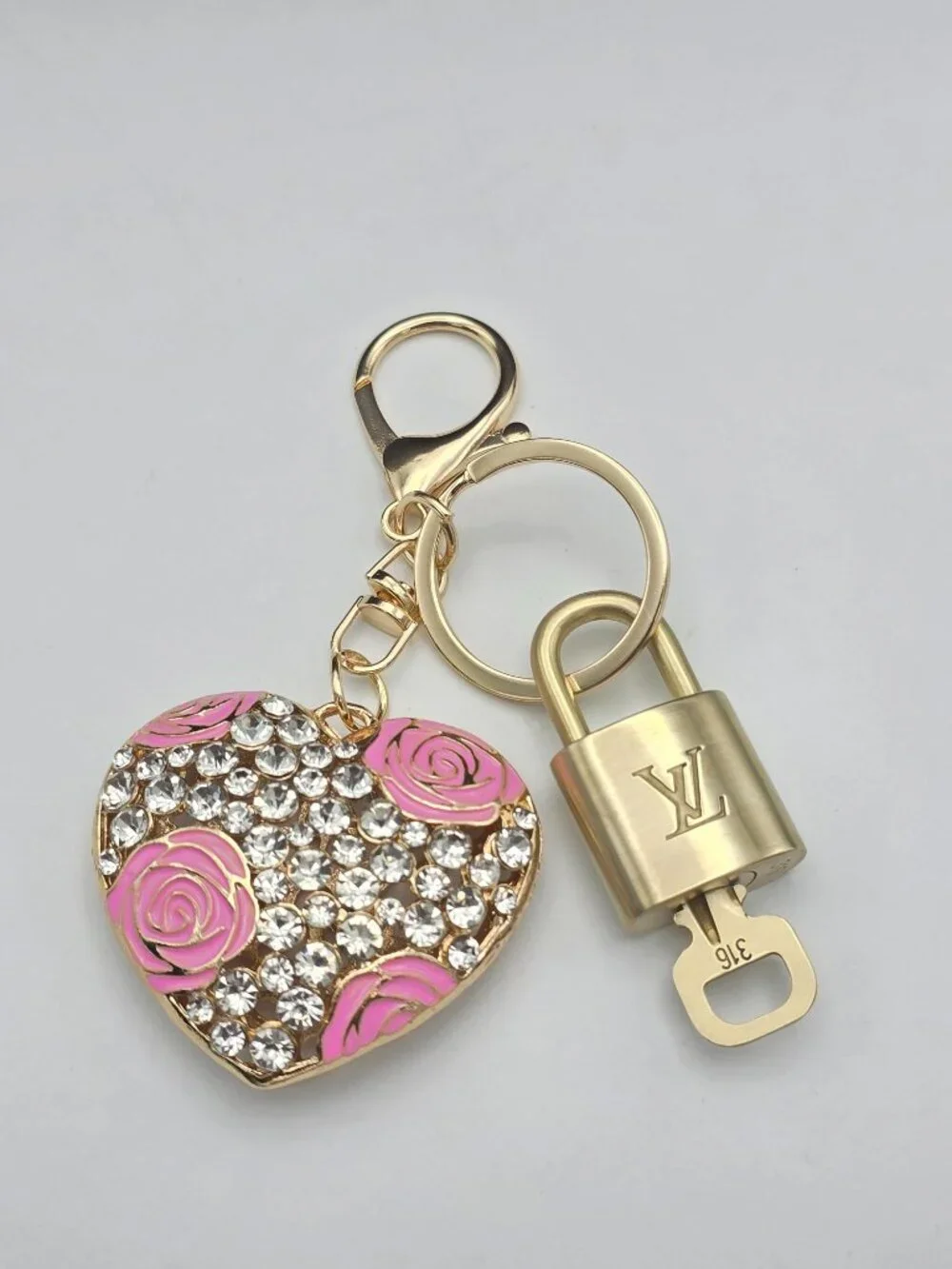 Authentic LV Louis Vuitton Gold Lock & Key 🔑 Unbranded Heart Keychain Charm